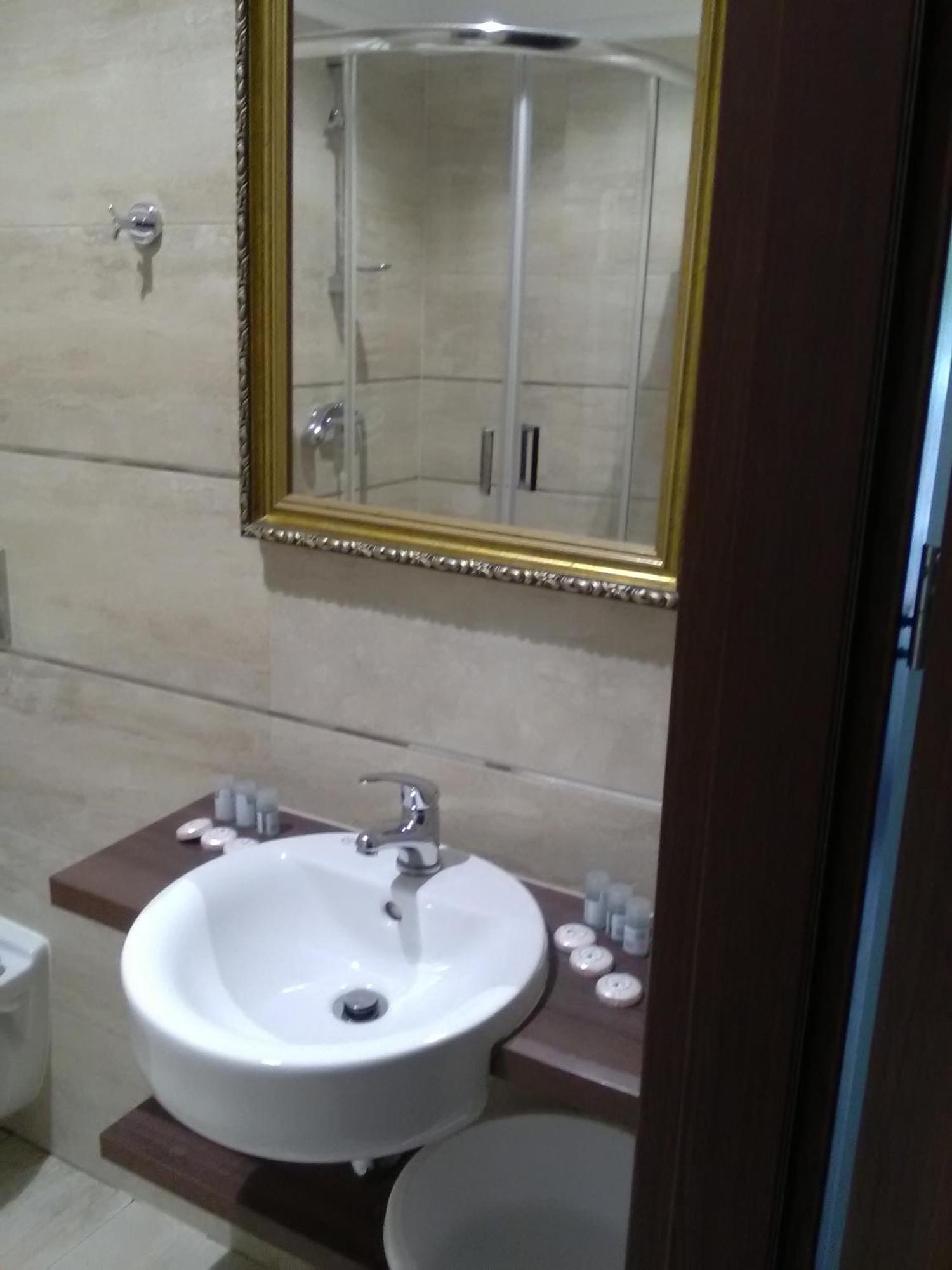 Nowe Lazienki Mineralne Krynica Zdroj Bagian luar foto